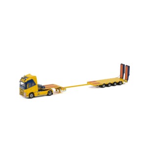 WSI02-2601 - Volvo FH4 Globetrotter XL 4x2 semi lowloader 4axle with ramps LAZZARONI /1:50 WSImodels