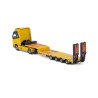 WSI02-2601 - Volvo FH4 Globetrotter XL 4x2 semi lowloader 4axle with ramps LAZZARONI /1:50 WSImodels