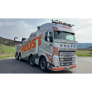 WSI01-4211 - Volvo FH5 Globetrotter 8x4 Falkom wrecker Wüst GmbH &co. KG /1:50 WSImodels