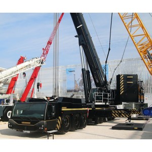 WSI54-2016 Liebherr LTM1650-8.1 mobile crane black/gold Edition / 1:50 WSImodels