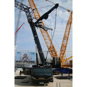 WSI54-2016 Liebherr LTM1650-8.1 mobile crane black/gold Edition / 1:50 WSImodels
